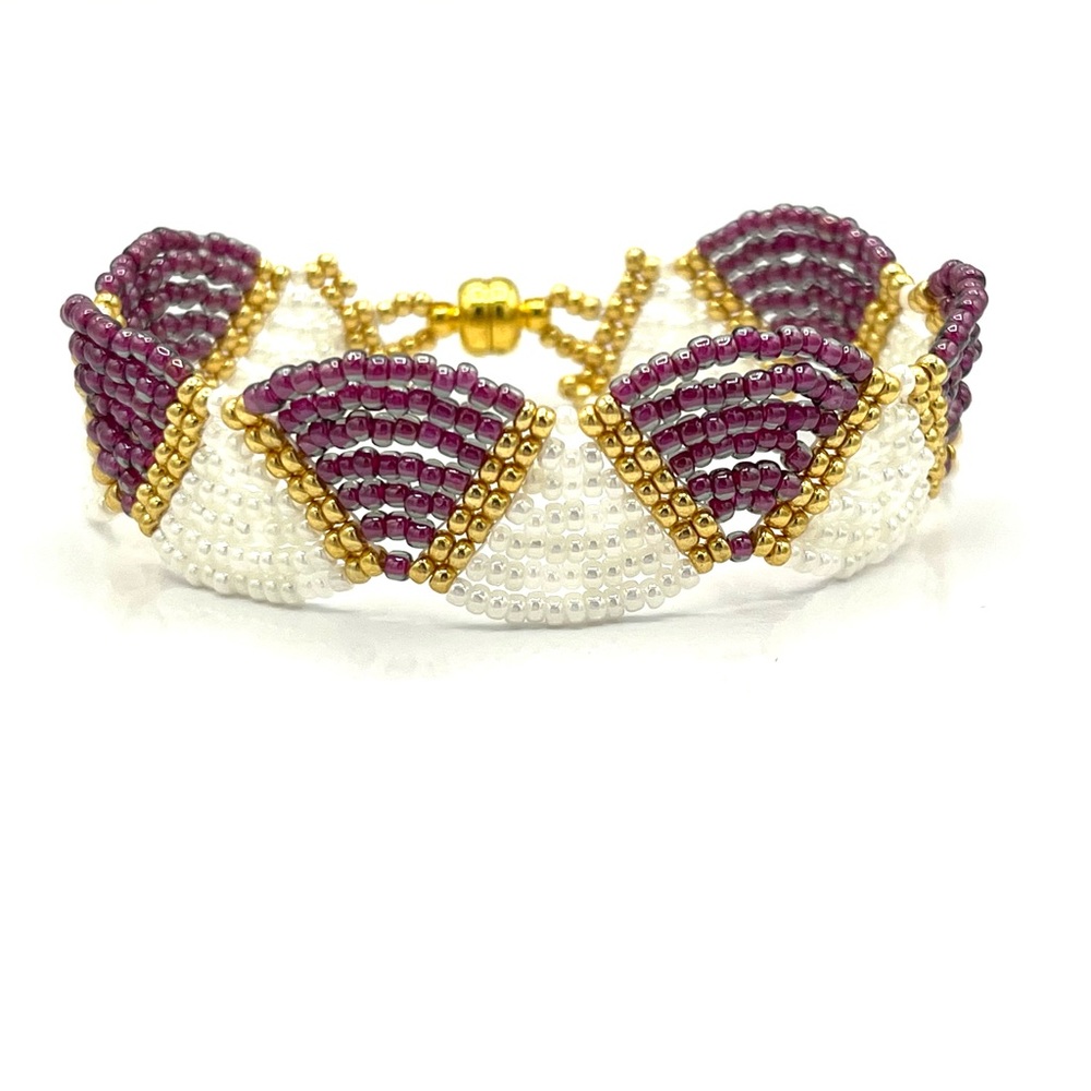 HAND CRAFTED Magenta and White Seed Bead Bracelet